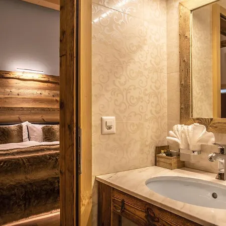 Alpesi faház Palace Luxury &